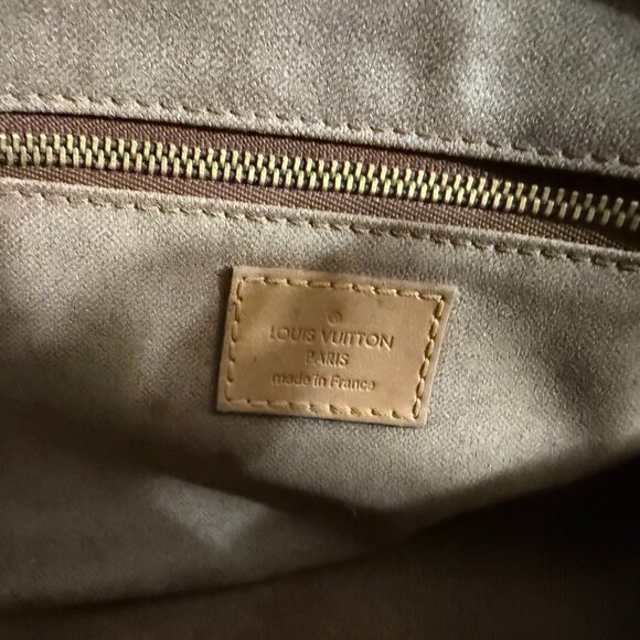 Louis Vuitton Monogram Toiletry Bag 25 - Picture 6 of 6